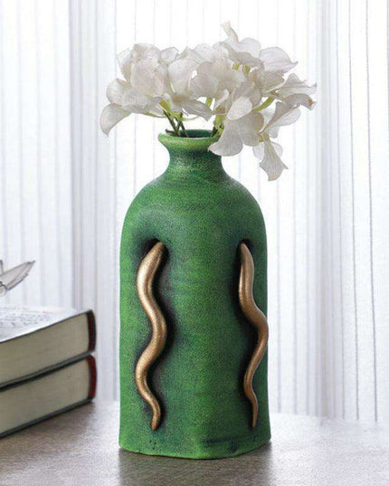 European Elegance: Handcrafted Resin Vase for Sophisticated Spaces