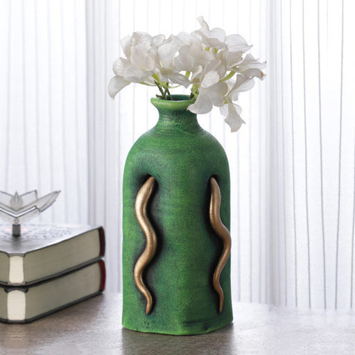 European Elegance Resin Vase: Handcrafted Opulence