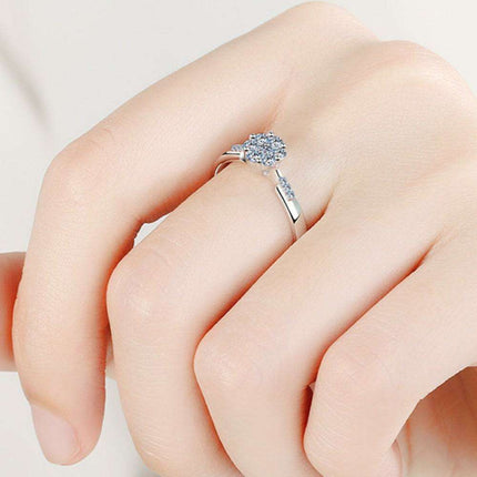Celestial Elegance Moissanite Sterling Silver Ring - Très Elite