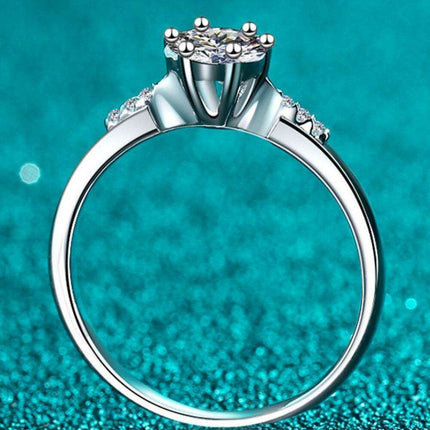 Celestial Elegance Moissanite Sterling Silver Ring - Très Elite