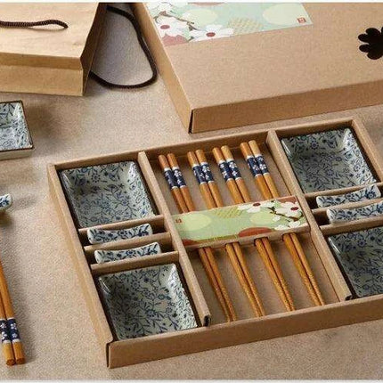 Celestial Harmony: Exquisite Handcrafted Chinese Dining Set with Elegant Chopsticks and Porcelain Plates - Très Elite