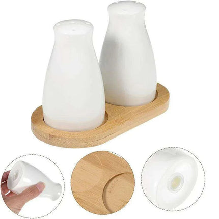 Ceramic Salt and Pepper Shaker Set with Bamboo Tray in Farmhouse Style - Très Elite