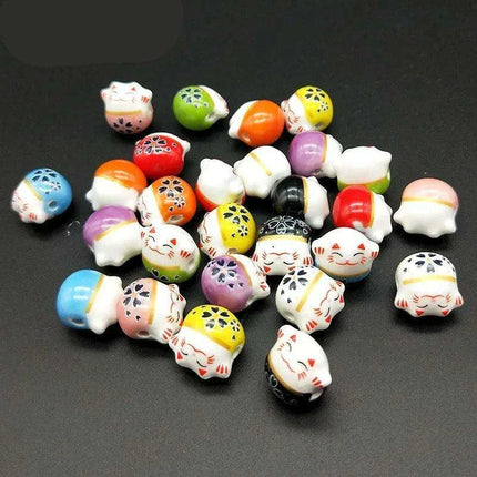 Charming 10pc Ceramic Lucky Cat Bead Set - Très Elite