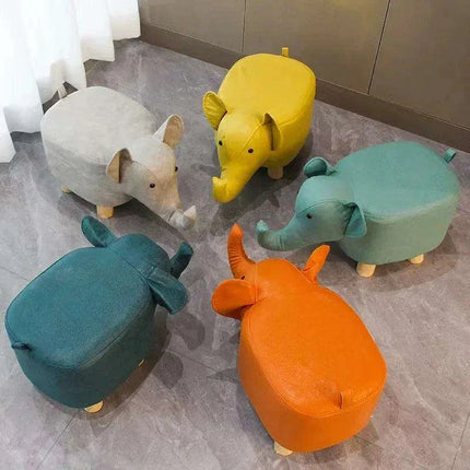 Charming Cartoon Animal Wooden Stool for Kids - Fun and Portable Shoe Changing Seat - Très Elite