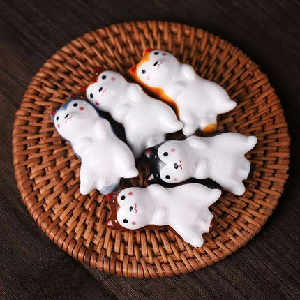 Charming Cat-Inspired Ceramic Chopstick Holder for Elegant Dining - Très Elite
