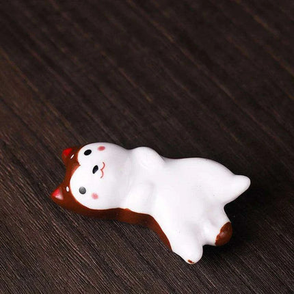Charming Cat-Inspired Ceramic Chopstick Holder for Elegant Dining - Très Elite