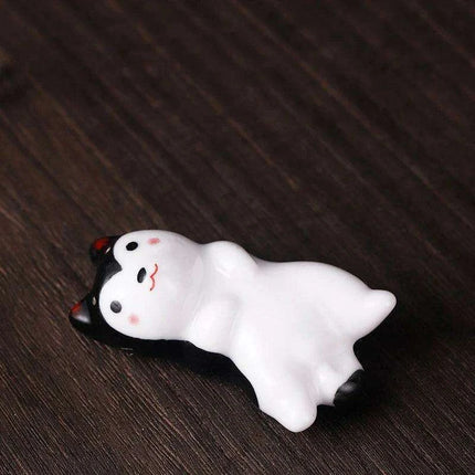 Charming Cat-Inspired Ceramic Chopstick Holder for Elegant Dining - Très Elite