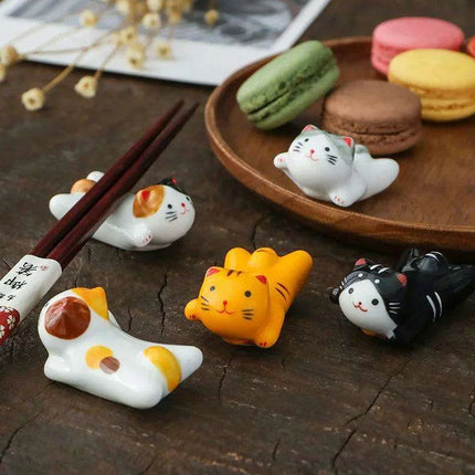 Charming Cat-Themed Ceramic Chopstick Holder - Whimsical Dining Delight - Très Elite