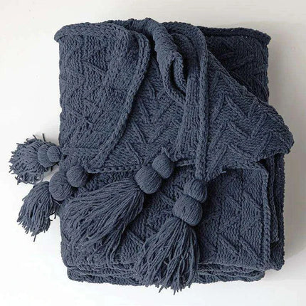 Charming Chenille Knit Throw Blanket with Delightful Pompoms - Cozy Elegance for Your Living Space - Très Elite