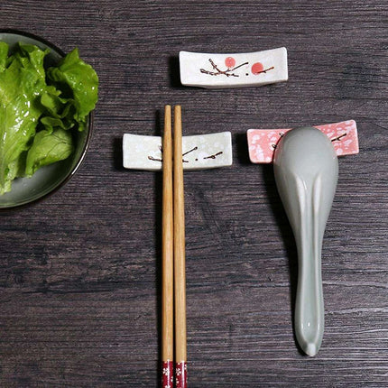 Charming Eco-Conscious Snowflake Ceramic Chopstick Holder - Enhance Your Dining Experience with Japanese Elegance - Très Elite