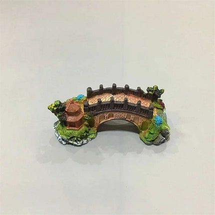 Charming Floral Serving Dish with Artistic Bridge Details - Très Elite