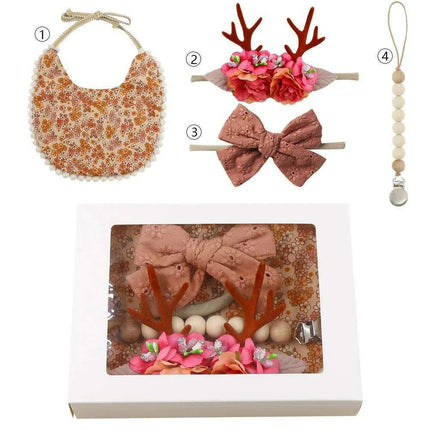 Charming Holiday Floral Baby Bib Set with Pacifier Clip - Perfect Christmas Gift - Très Elite