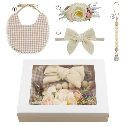 Charming Holiday Floral Baby Bib Set with Pacifier Clip - Perfect Christmas Gift - Très Elite