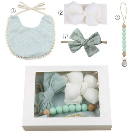Charming Holiday Floral Baby Bib Set with Pacifier Clip - Perfect Christmas Gift - Très Elite