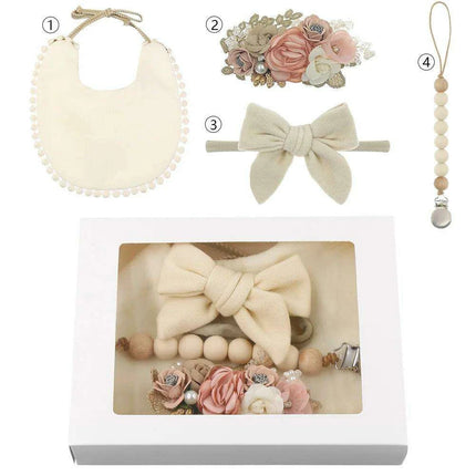 Charming Holiday Floral Baby Bib Set with Pacifier Clip - Perfect Christmas Gift - Très Elite