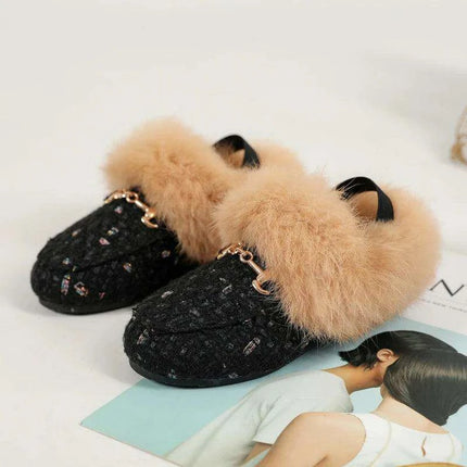 Charming Kids Black Fur Slip-On Slippers - Cozy Outdoor Slides for Boys and Girls - Très Elite