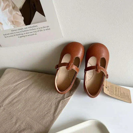 Charming Patent Leather Platform Shoes for Little Girls - Très Elite