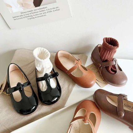 Charming Patent Leather Platform Shoes for Little Girls - Très Elite