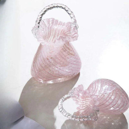 Charming Pink Glass Handbag Vase with Playful Curvy Handle - Très Elite