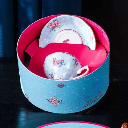 Charming Rabbit Elegance: European Royal Bone China Tea Set - Très Elite