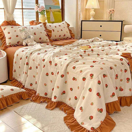 Charming Rabbit Pattern Seersucker Quilt - Très Elite