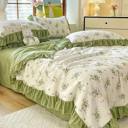 Charming Rabbit Pattern Seersucker Quilt - Très Elite