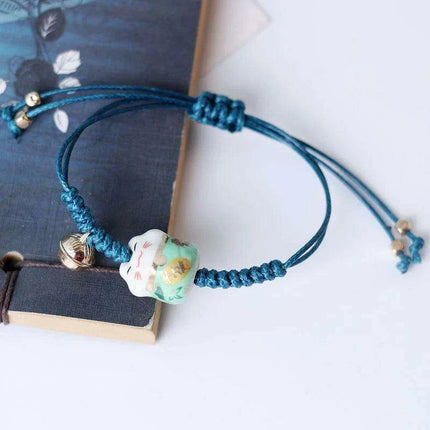Charming Red Cord Lucky Cat Bracelet - A Thoughtful Gift for Women and Girls - Très Elite