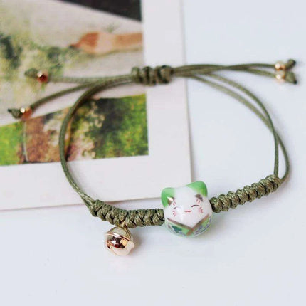 Charming Red Cord Lucky Cat Bracelet - A Thoughtful Gift for Women and Girls - Très Elite