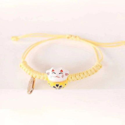 Charming Red Cord Lucky Cat Bracelet - A Thoughtful Gift for Women and Girls - Très Elite