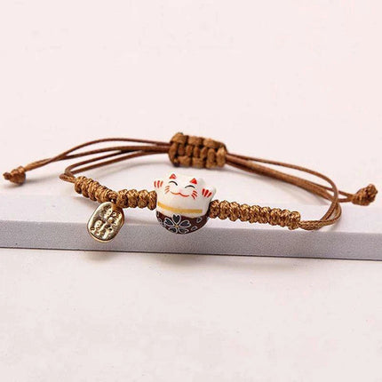 Charming Red Cord Lucky Cat Bracelet - A Thoughtful Gift for Women and Girls - Très Elite