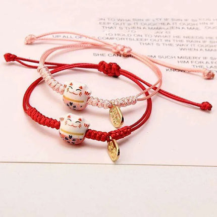 Charming Red Cord Lucky Cat Bracelet - A Thoughtful Gift for Women and Girls - Très Elite