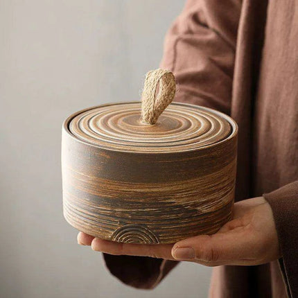 Charming Retro Ceramic Tea Pot for Perfect Snack and Tea Storage - Très Elite
