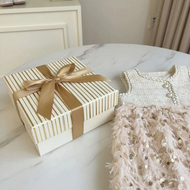 Charming Velvet A-Line Sleeveless Dress in Radiant White for Girls - Perfect for Winter Weddings and Festive Celebrations