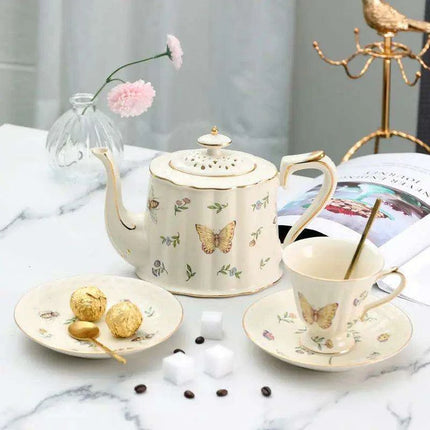 Charming Vintage Butterfly Tea and Coffee Set - Exquisite Porcelain and Bone China, Luxurious 800ml Pot with Matching Saucer - Très Elite