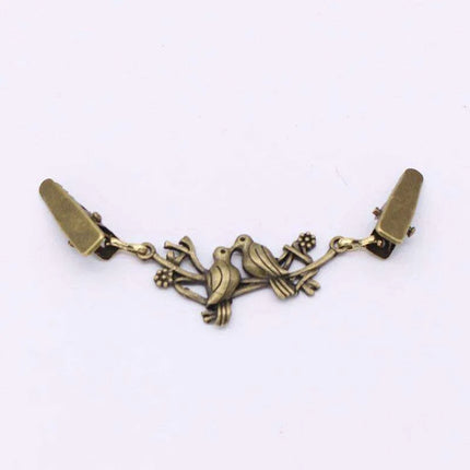 Charming Vintage Duck Brooch: A Classic Touch for Modern Fashion