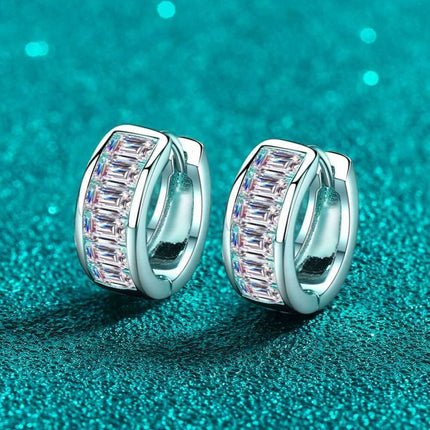Chic 1.8 Carat Lab-Diamond Silver Huggie Earrings - An Essence of Elegance - Très Elite