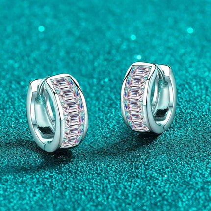 Chic 1.8 Carat Lab-Diamond Silver Huggie Earrings - An Essence of Elegance - Très Elite