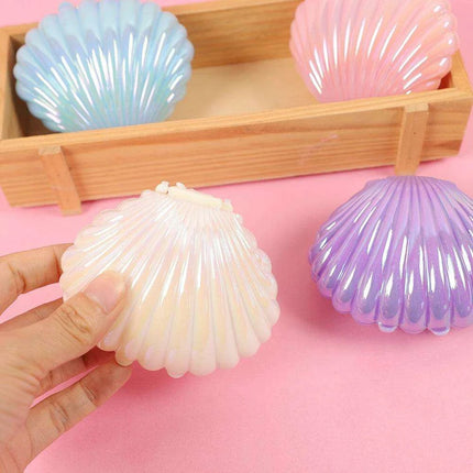 Chic 5-Piece Metallic Shell Candy Box Collection for Elegant Gift Giving and Event Decor - Très Elite