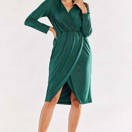 Chic Adjustable Waist Envelope Sleeve Dress - Crafted in Poland - Très Elite