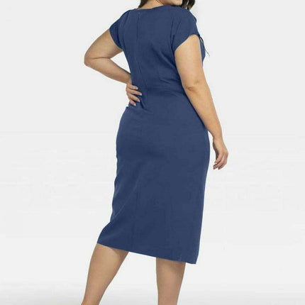 Chic Allure Plus Size Tara Dress for Elegant Occasions - Très Elite