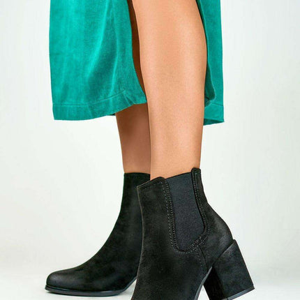 Chic Almond Toe Heeled Ankle Boots - Très Elite