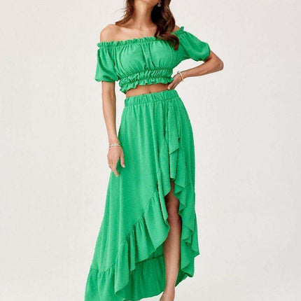 Chic Asymmetrical Summer Outfit with Ruffled Skirt - Très Elite