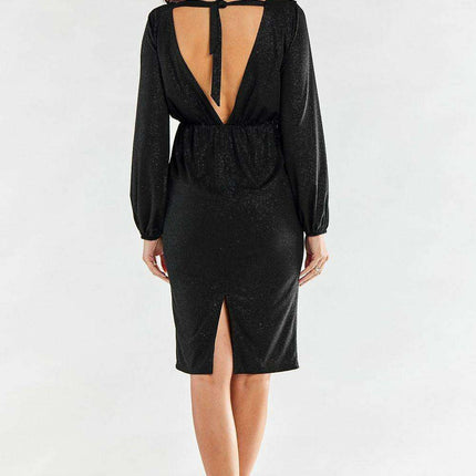 Chic Backless Evening Dress with Stretchy Waist and Stylish Sleeves - Très Elite