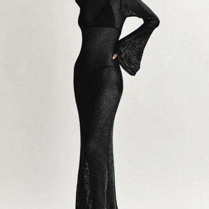 Chic Backless Knit Maxi Dress with Long Sleeves - Alluring Floor-Length Elegance - Très Elite