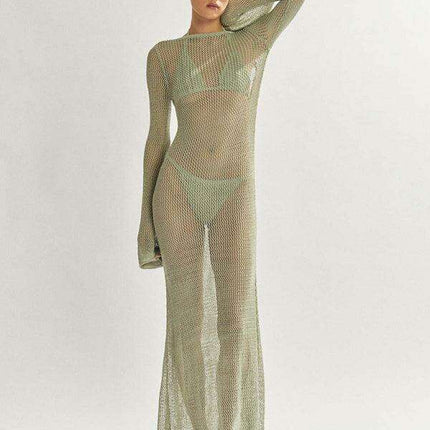 Chic Backless Knit Maxi Dress with Long Sleeves - Alluring Floor-Length Elegance - Très Elite