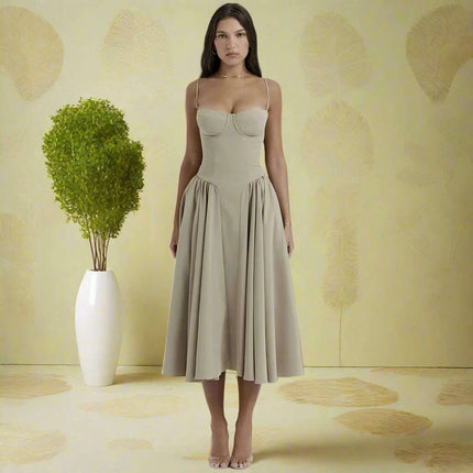 Chic Backless Pleated A-line Midi Dress - Très Elite