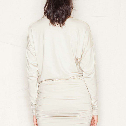 Chic Batwing Dress: Effortless Style Meets Daytime Elegance - Très Elite