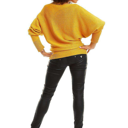 Chic Batwing Kimono Sweater: Elegant Comfort in an Acrylic Blend - Très Elite