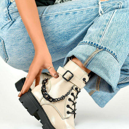Chic Beige Platform Winter Boots - Très Elite