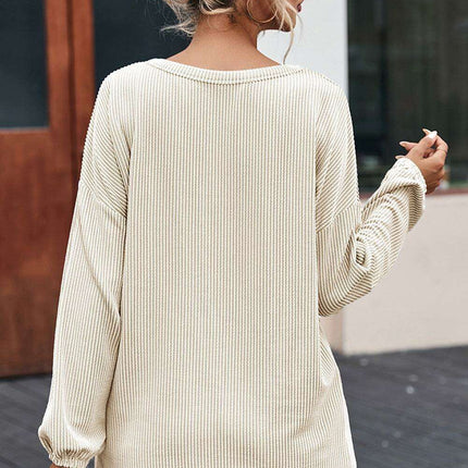 Chic Beige Ribbed Lounge Set with Casual Top and Pocketed Shorts - Très Elite